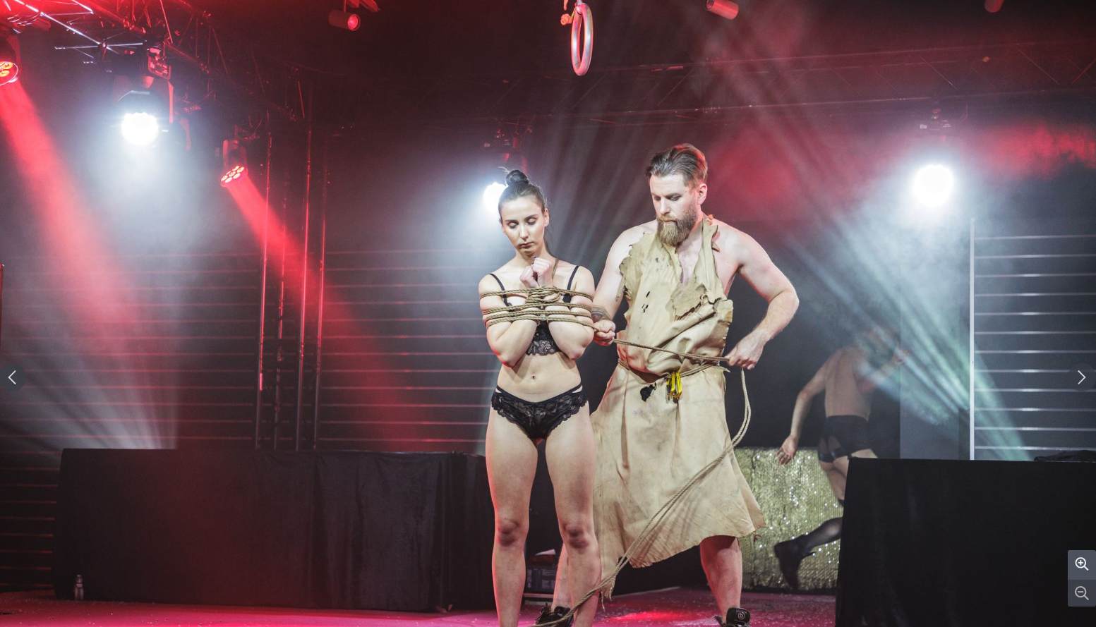 Olavi Sõna laval esinemas